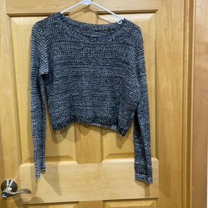 Cropped gray knit sweater S